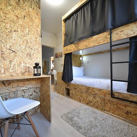 S&S Hostel Лиссабон Экстерьер фото